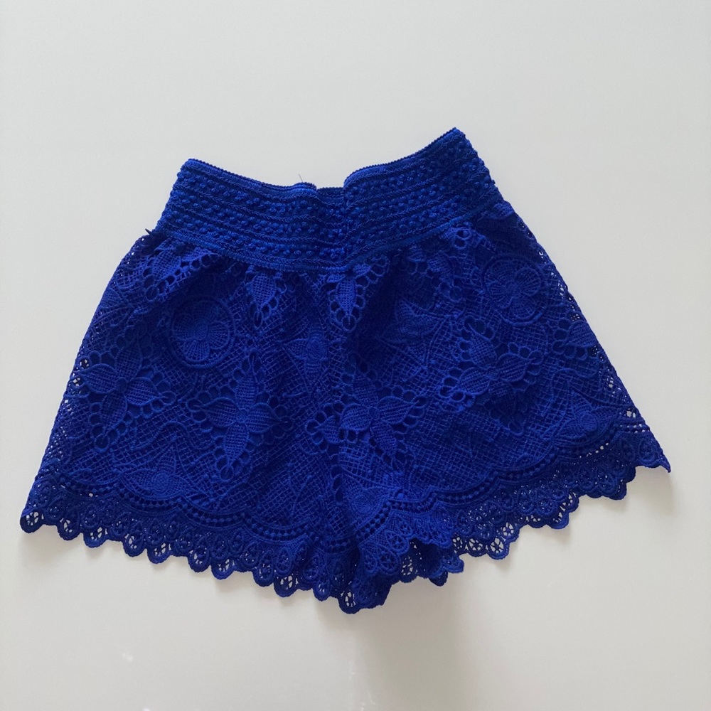 NEVER WORN Royal blue lace shorts